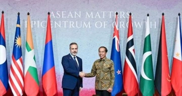 Bakan Fidan, Endonezya Devlet Başkanı Widodo ile görüştü