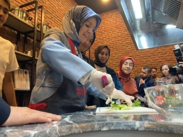 Bakan Göktaş, Ankara’da Gastro Akademi’yi ziyaret etti
