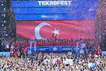 Bakan Göktaş, bakanlığın desteklediği çocuklarla TEKNOFEST’e katıldı
