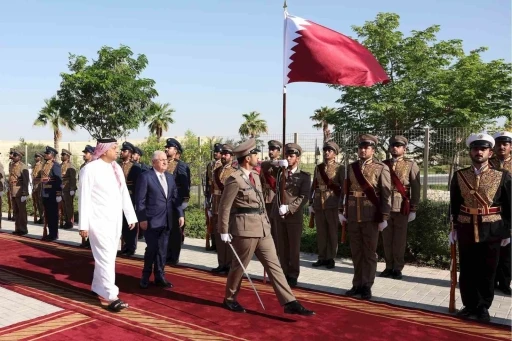 Bakan Güler, Katarlı mevkidaşı Al Attiyah ile görüştü
