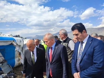 Bakan Kirişci helikopter enkazında incelemelerde bulundu
