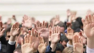 Bakan müjdeyi verdi: 10 binlerce personel alınacak