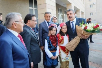 Bakan Tekin’den Kayseri Valiliği’ne ziyaret
