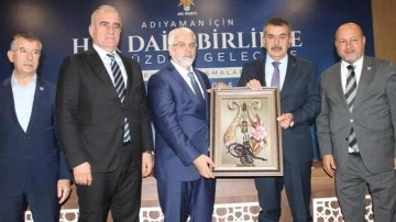 Bakan Tekin: Eğitim yöntemimizi değiştirmemiz lazım