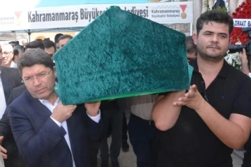 Bakan Tunç: Deprem bölgesinde soruşturmalar titizlikle takip ediliyor (2)