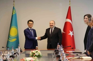 Bakan Varank: “(Kazakistan ile) Dış ticaret anlamında koyduğumuz 10 milyar dolarlık bir hedef var”
