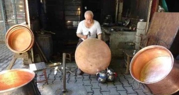 Bakırcı dede meslekte yetim kaldı