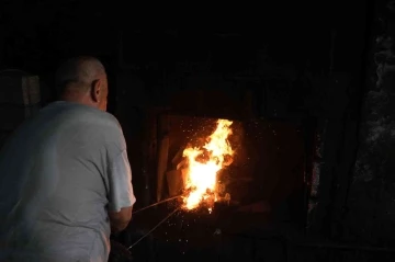 Bakırcı, demirci ve dökümcülerin zorlu mesaisi
