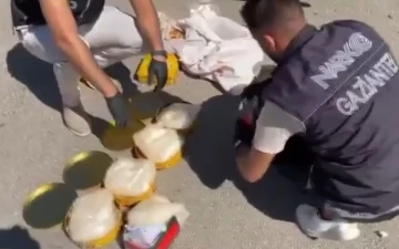 Bal paketlerine zulalanmış 5 kilo metamfetamin ele geçirildi
