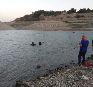 Balık tutmak için gittiği baraj gölünde boğuldu
