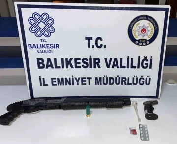 Balıkesir’de aranan 17 şahıs tutuklandı
