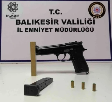 Balıkesir’de jandarma ve polisten asayiş operasyonu
