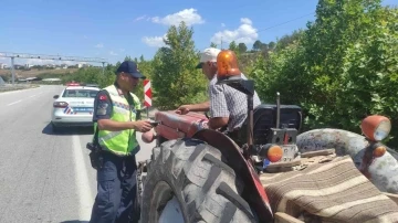 Balıkesir’de jandarmadan traktör ve alkol denetimi
