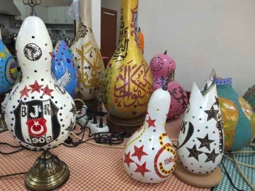 Balıkesir’de ’Kadınlar Kahvehanesi’nde su kabağı işleme atölyesi kuruldu
