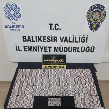 Balıkesir’de polisten uyuşturucu ve kaçak tütün operasyonu
