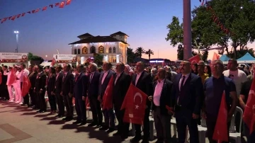 Bandırma’da Cumhuriyet Meydanında 15 Temmuz Kutlaması
