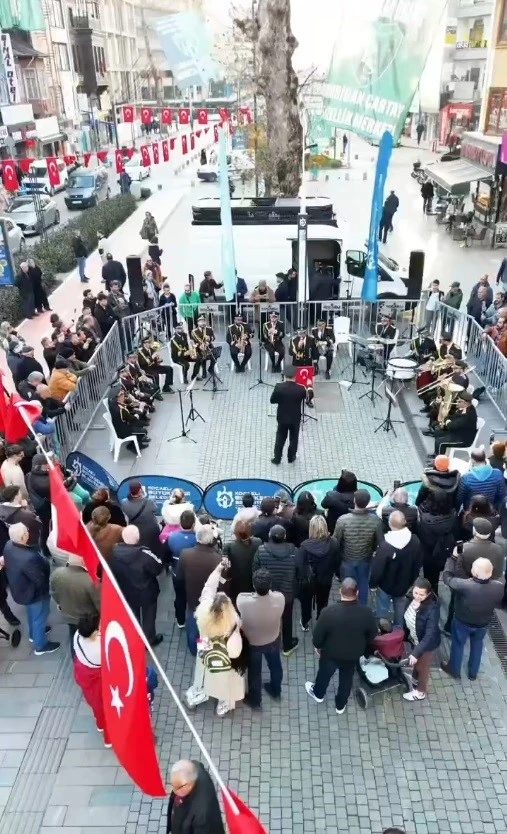 Bando takımından efsane konser
