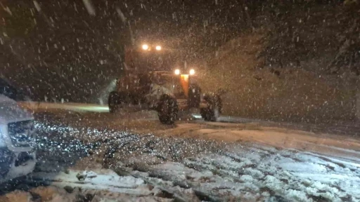 Bartın’da renkli kar görüntüleri
