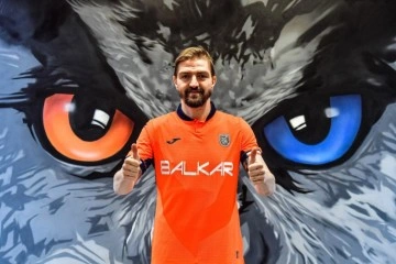 Başakşehir, Caner Erkin ile yollarını ayırdı