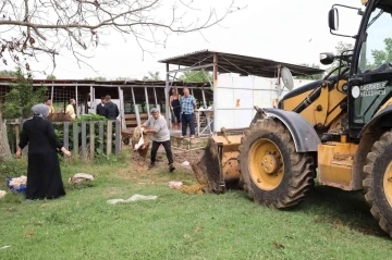 Başiskele’de kurban atıkları toplandı
