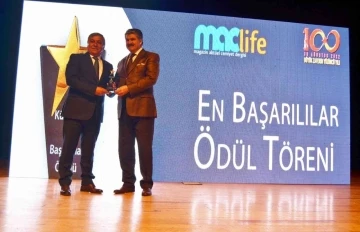 Başkan Arif Teke’ye “Yılın En Başarılı Belediye Başkanı” ödülü
