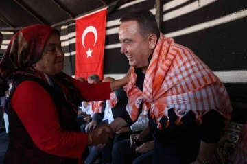 Başkan Böcek Günnercik Yayla Şenliği’ne katıldı
