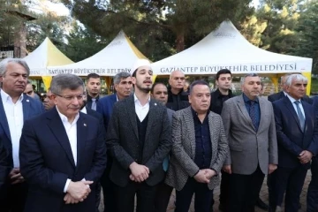 Başkan Böcek, Ramazan Bayramı'nı Gaziantep Nurdağı'nda karşıladı