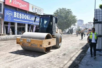 Başkan Büyükkılıç, 50 yıllık altyapısı yenilenen Argıncık Toptancılar Sitesi’nde incelemelerde bulundu
