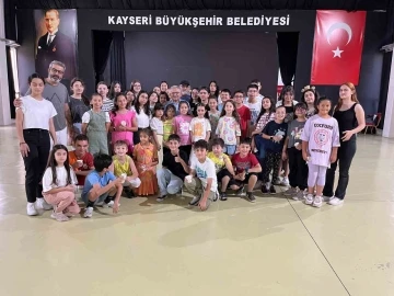 Başkan Büyükkılıç geleceğin sanatçıları ile buluştu
