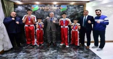 Başkan Çınar, şampiyon sporcuları ağırladı