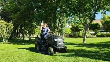 Başkan Dinçer park ve yeşil alanlarda yürütülen çalışmaları inceledi
