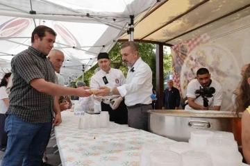 Başkan Ercan’dan Sincanlılara aşure ikramı
