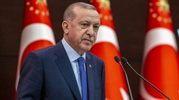 Başkan Erdoğan'dan Beşiktaş Başkanı Hasan Arat'a tebrik!