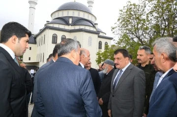 Başkan Gürkan, Sürgü’de incelemelerde bulundu
