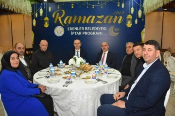 Başkan Kılıç, kurum müdürleri ve muhtarlarla iftarda buluştu
