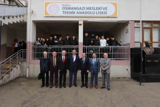 Başkan Özer Matlı, mezun olduğu lisede gençlere ilham verdi
