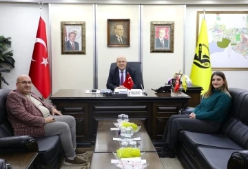 Başkan Pekmezci, Karadeniz’in en iyi il belediye başkanı seçildi

