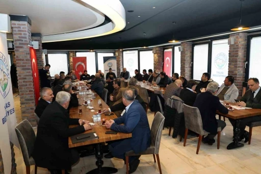 Başkan Yalçın’dan muhtarlara kestane fidanı
