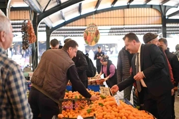 Başkan Yücel Yılmaz esnafın yanında
