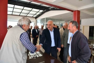 Başkan Zorluoğlu Yomra’da esnaf ve vatandaşlarla buluştu
