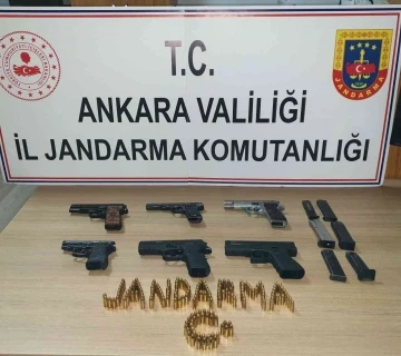 Başkent’te bir araçta 6 adet tabanca bulundu
