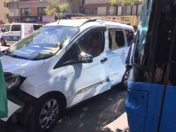 Başkentte halk otobüsü ile ticari araç çarpıştı: 2 yaralı
