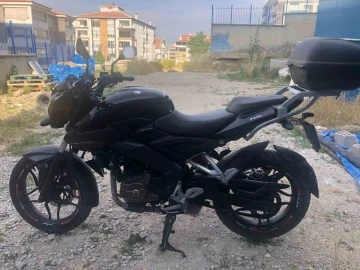 Başkentte motosiklet hırsızlığı güvenlik kamerasında
