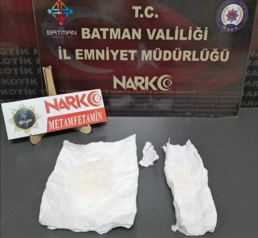 Batman’da araçta uyuşturucuyla yakalanan şüpheli tutuklandı
