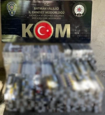 Batman’da durdurulan bir araçta 4 bin 160 paket kaçak sigara ele geçirildi
