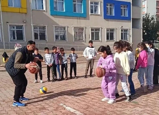 Batman’da ilkokul öğrencileri için spor etkinliği düzenlendi
