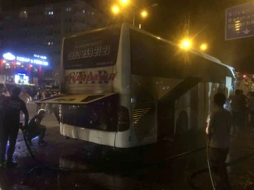 Batman’da yolcu otobüsü yandı
