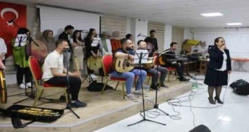 Batman’da depremzedelere konser