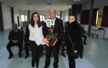 Bayburt Belediyesi personeline &quot;Güven, Huzur ve İletişim” konulu sunum
