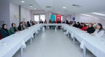 Bayburt Valisi Mustafa Eldivan ve Eşi Meltem Eldivan, Koruyucu Ailelerle Buluştu